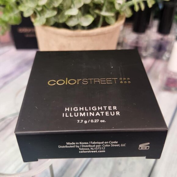Color Street Highlighter- Celebrity - Picture 3 of 5